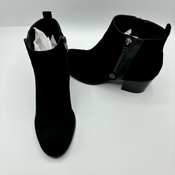 Liz Claiborne Black Flex Zip Up "Salem" Ankle Boots Heeled Size 7 - Picture 3 of 9